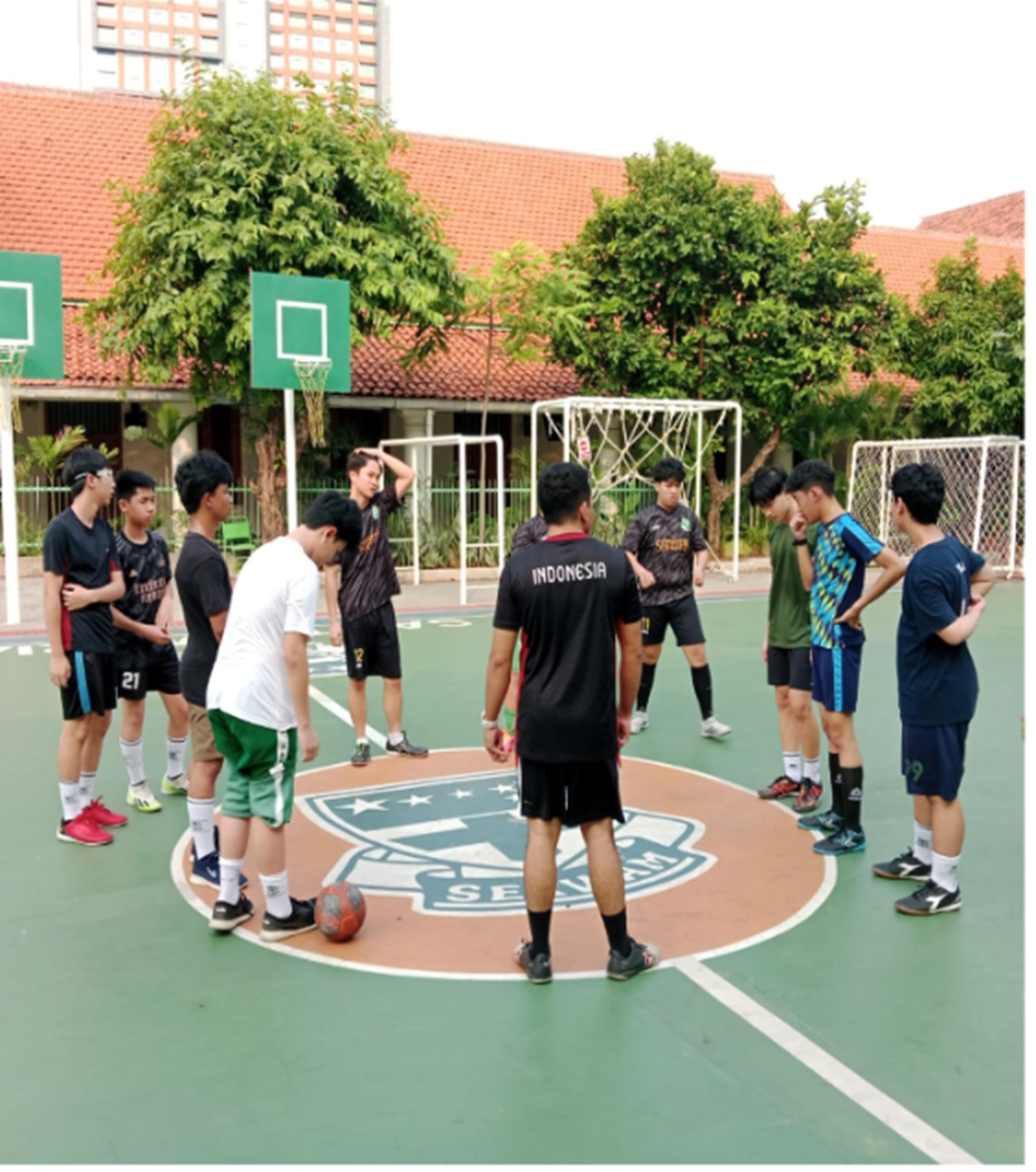 Lingkungan Sekolah SMK 13 NEGERI MALANG